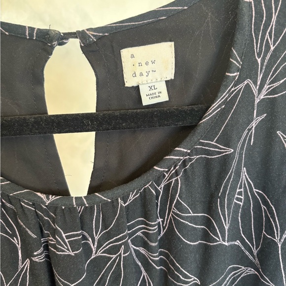 a new day Black Long Sleeve Dress with Leaf Design - Picture 3 of 4